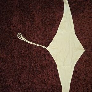 White, hankerchief top